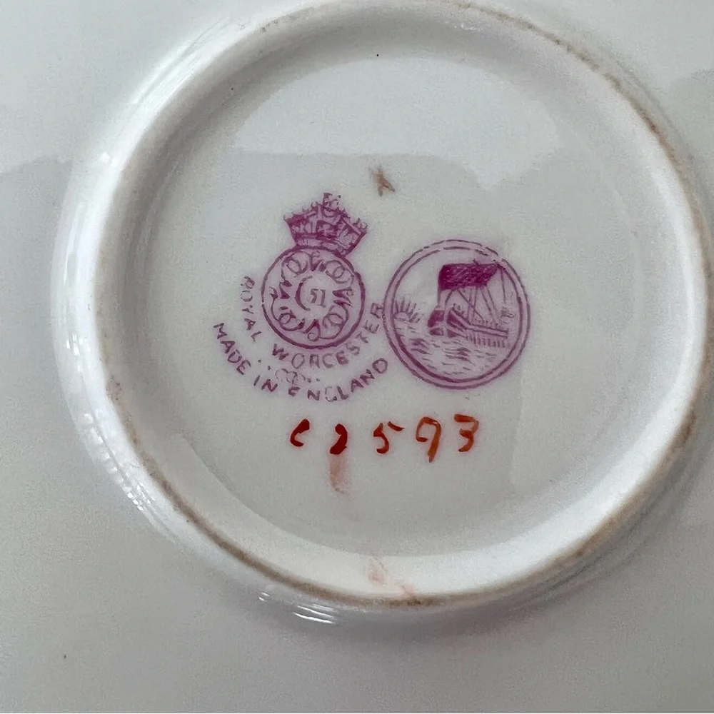 Royal Worcester questions leave